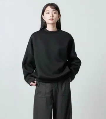 크루넥 종이상자 풀오버 블랙