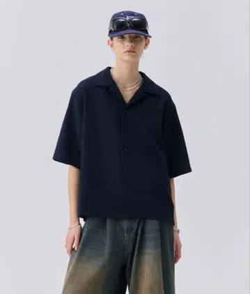 루즈 하프 슬리브 오픈 카라 셔츠