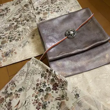 앤티크 순수 실크 마조리카 오메시 럭셔리 반짝이는 일본의 아름다운 꽃들