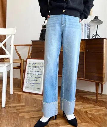 라이트 블루 와이드 레그 데님 M 사이즈