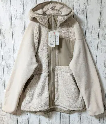 미사용 유니클로 화이트 마운티니어링 플리스 풀 집업 후드티 M