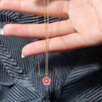핑크 꽃 디자인 목걸이