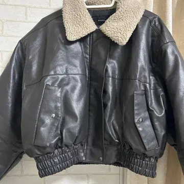 에모다 가죽 보아 블루종