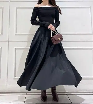 오프숄더 니트 도킹 원피스