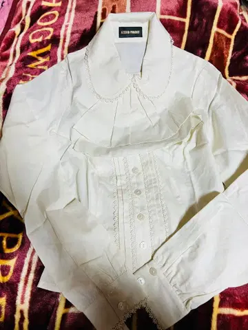 [ 새상품 ] ATELIER PIERROT 생성 블라우스