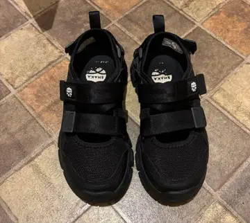 샤카 스니커즈 샌들 23cm 블랙