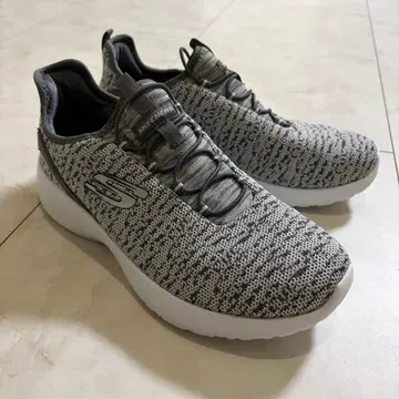 새상품급 스케쳐스 12118 GRY 25