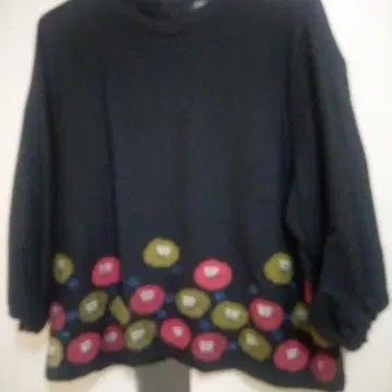 마블슈드 츠바키 자수 블라우스