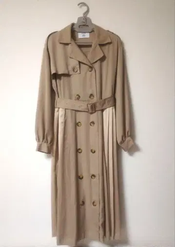 쥬에티 베이지 더블 브레스트 롱 코트 M 새상품급