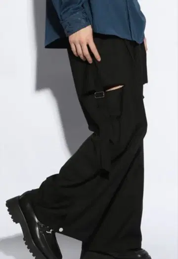 HARE 컷 아웃 벨트 트라우저 블랙