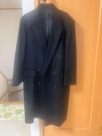 블랙 더블 브레스트 체스터 코트