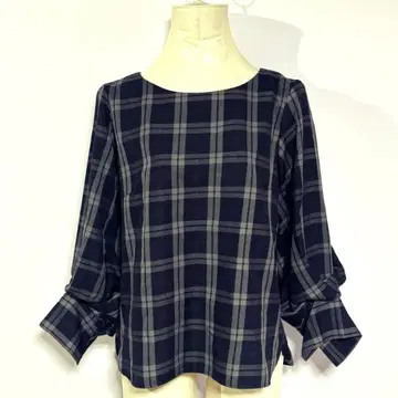 a.v.v standard 네이비 계열 체크 깔끔한 블라우스 루즈핏