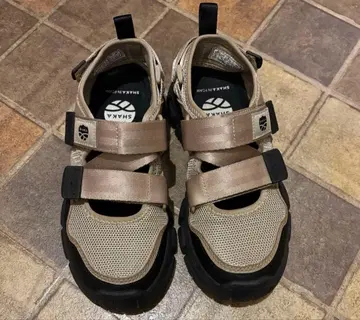 샤카 스니커즈 샌들 23cm 베이지