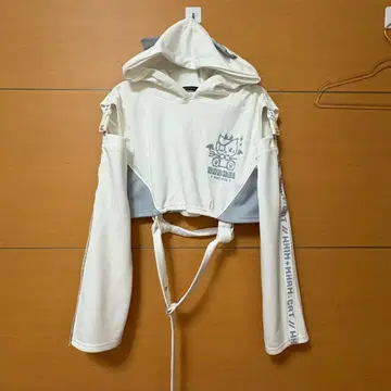 고양이 귀 후드 부착 풀오버 후드티 천사계 패션 노에미 NOEMIE