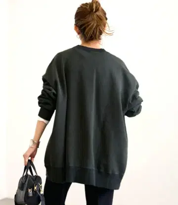 23AW 프레임워크 컬러 맨투맨 오버 사이즈 블랙