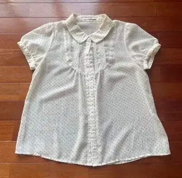 도트 무늬 라운드 칼라 반팔 블라우스