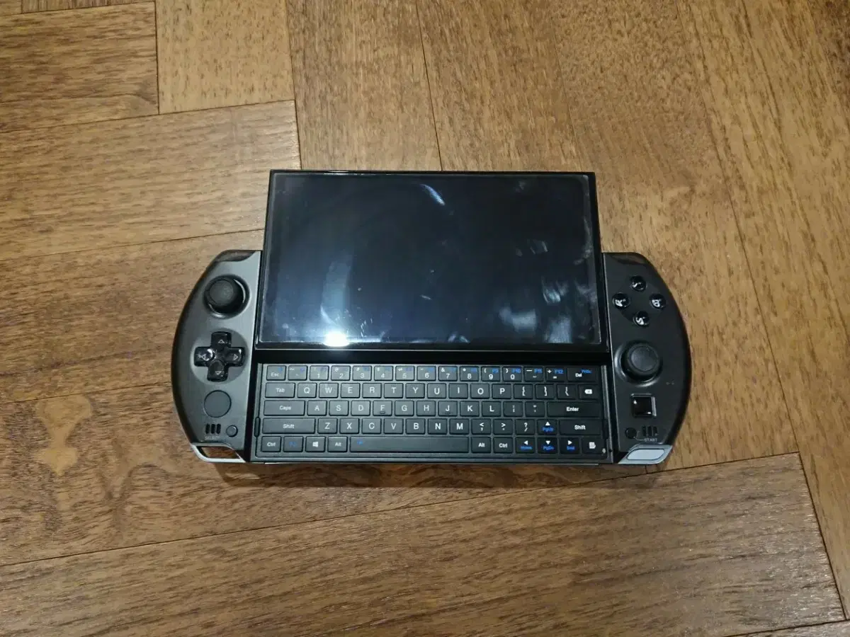 gpd win 4 2023 (7640U/16G/250GB)