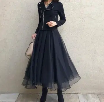 시소라스 플레어 스커트 블랙