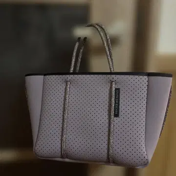 STATE OF ESCAPE 메쉬 토트백