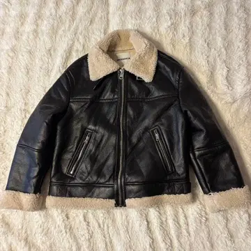 새상품급 BERSHKA 블랙 페이크 가죽 자켓 L 사이즈