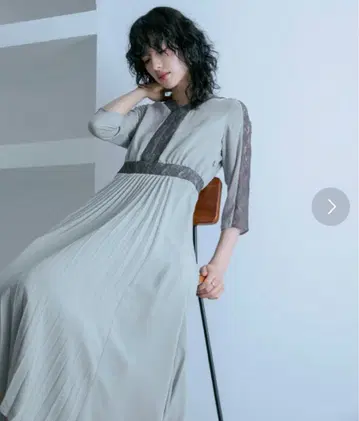 Niana 레이스 플리츠 원피스 택 포함 새상품