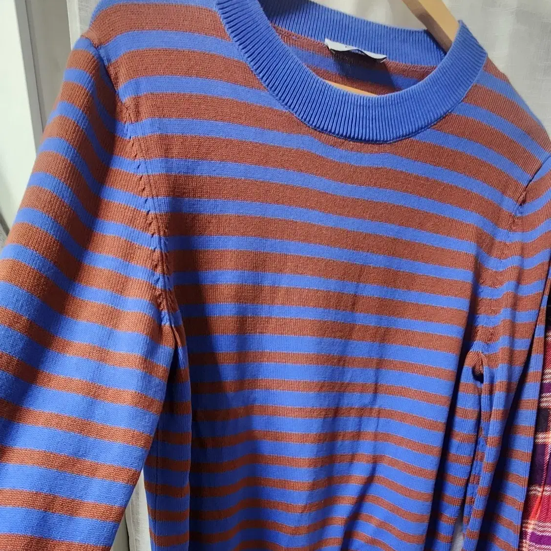 코스줄무늬 니트 긴팔 티셔츠 블루/브라운