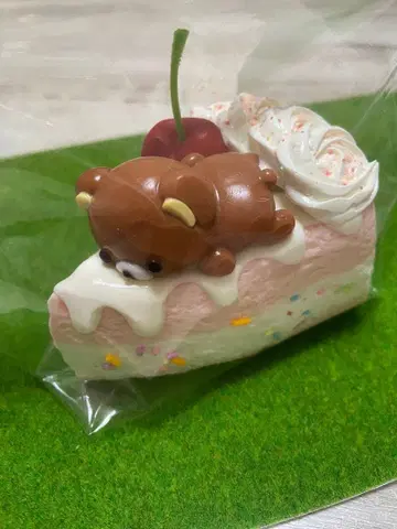 물 느낌 후르륵 곰돌이 케이크