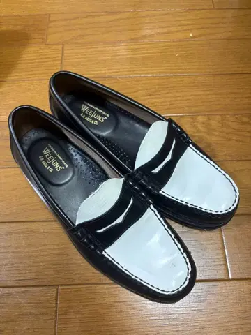 Weejuns G.H.BASS 로퍼 블랙/화이트 25.5