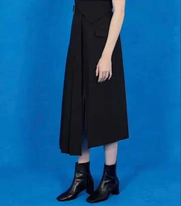 블랙 플리츠 스커트 벨트 포함 사이즈 3