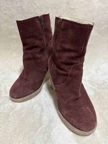 A.P.C. 아페쎄 부츠 보르도 스웨이드 보아 여성용 힐