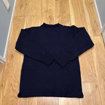 르 트리코테르 네이비 크루넥 스웨터