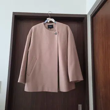 새상품급 LAUTREAMONT 코트 40