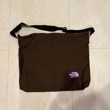 THE NORTH FACE 브라운 숄더백