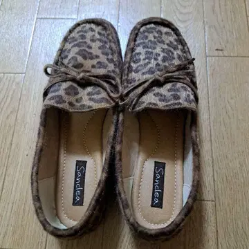 Sandea 레오파드 무늬 로퍼