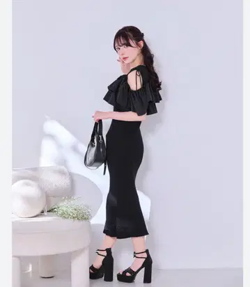 미셸 마카롱 개더 프릴 니트 원피스