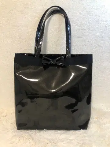 Kitamura 리본 에나멜 토트백