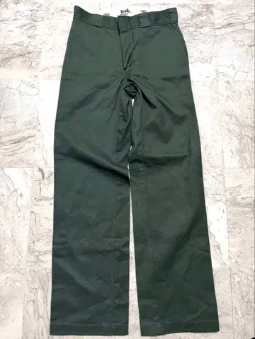 다크 그린 치노 팬츠 스트레이트 핏