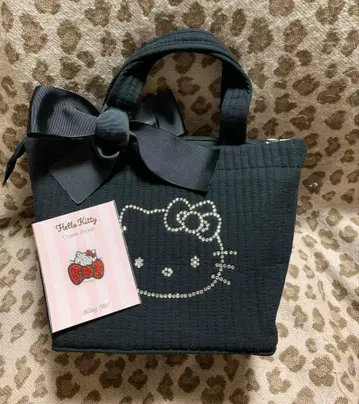 [브링미] [새상품] 키티 토트백 컬러 블랙 키티 씰 포함