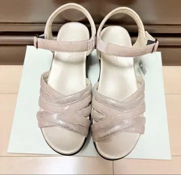 [새상품] 아카이시 샌들 M 사이즈 오크 계열