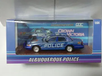 GOC 1/64 크라운 빅토리아 알바 카키 경찰 로우라이더