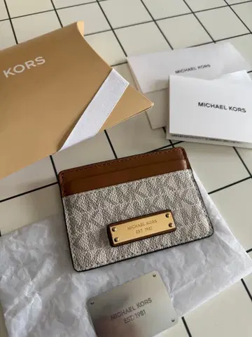 MICHAEL KORS 카드 케이스 화이트/브라운