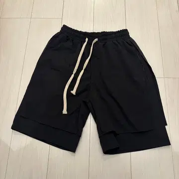 심플 블랙 숏팬츠 남성용 M