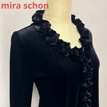 밀라숀/레어/컨디션 최상/블랙 벨벳 상의