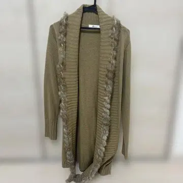 퍼 달린 베이지 니트 가디건 핑키