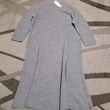 새상품 [ UNIQLO ] 3D 메리노울 원피스