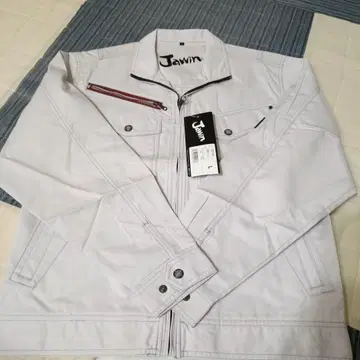Jawin 화이트 자켓 L 사이즈