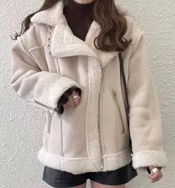 무스탕 라이더 자켓 아이보리