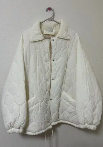 MYMOOD. 몬스터 퀼팅 코트 보아 안감 아우터