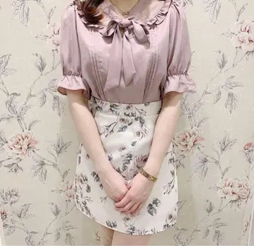 [ evelyn ] 꽃무늬 사다리꼴 스커트