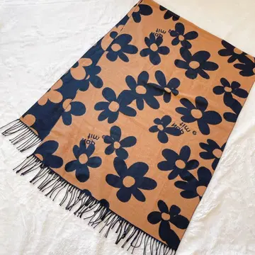 Naptime. 대형 스톨 꽃무늬 올 패턴 네이비 x 베이지